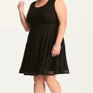 Torrid 4 Black Lace Midi Dress